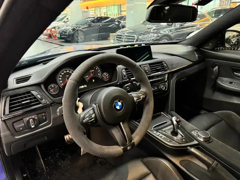 2018 BMW M4 CS — миниатюра 8
