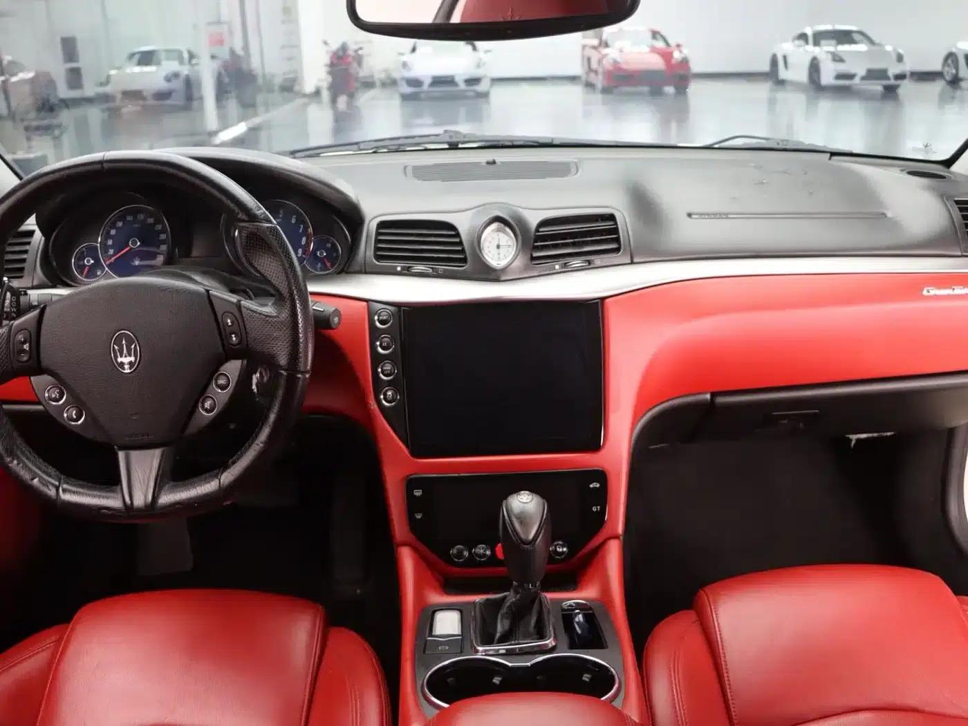 2013 GranTurismo 4.2L Automatic — миниатюра 7