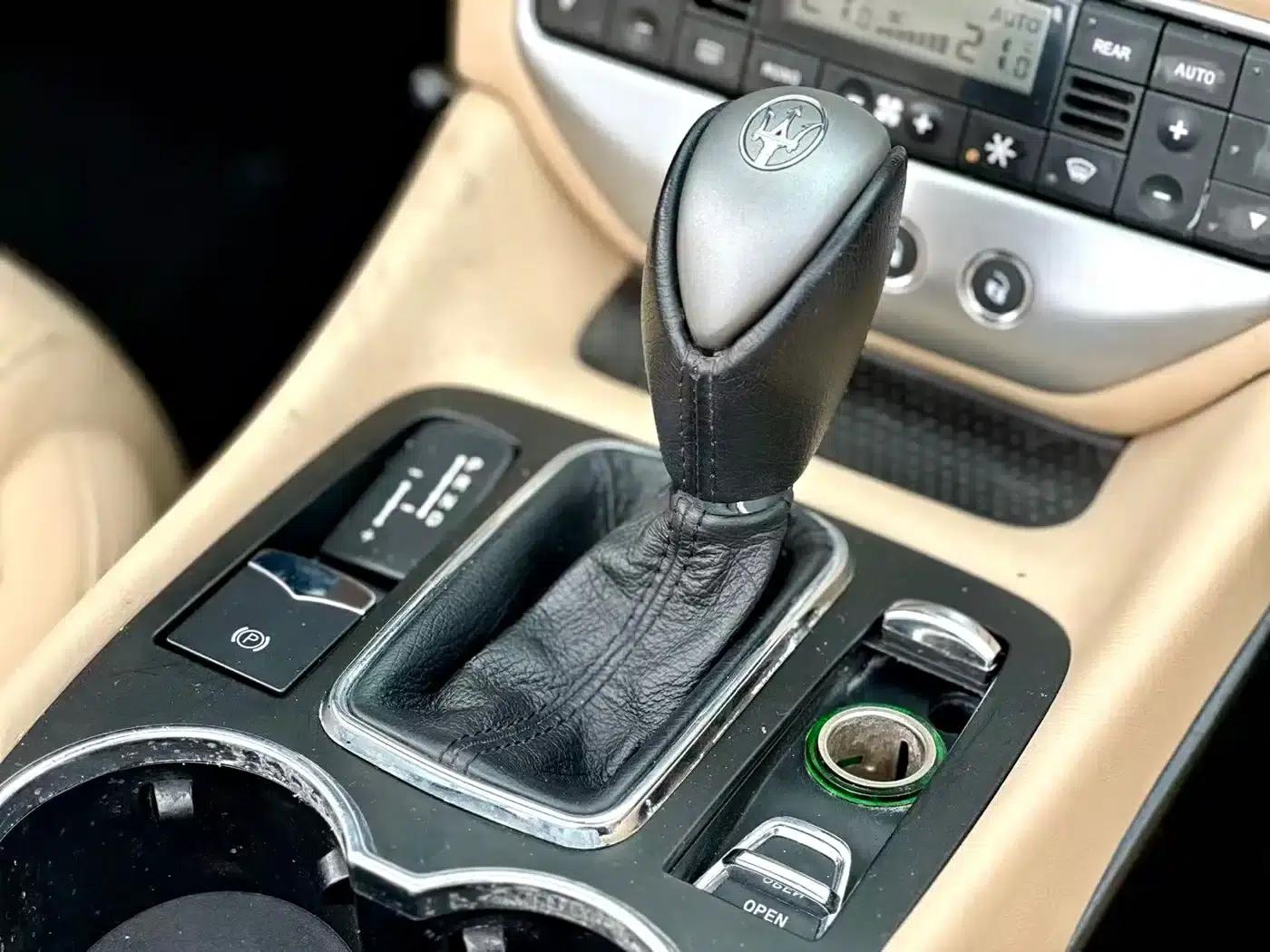 2012 GranCabrio 4.7L Sport — миниатюра 11