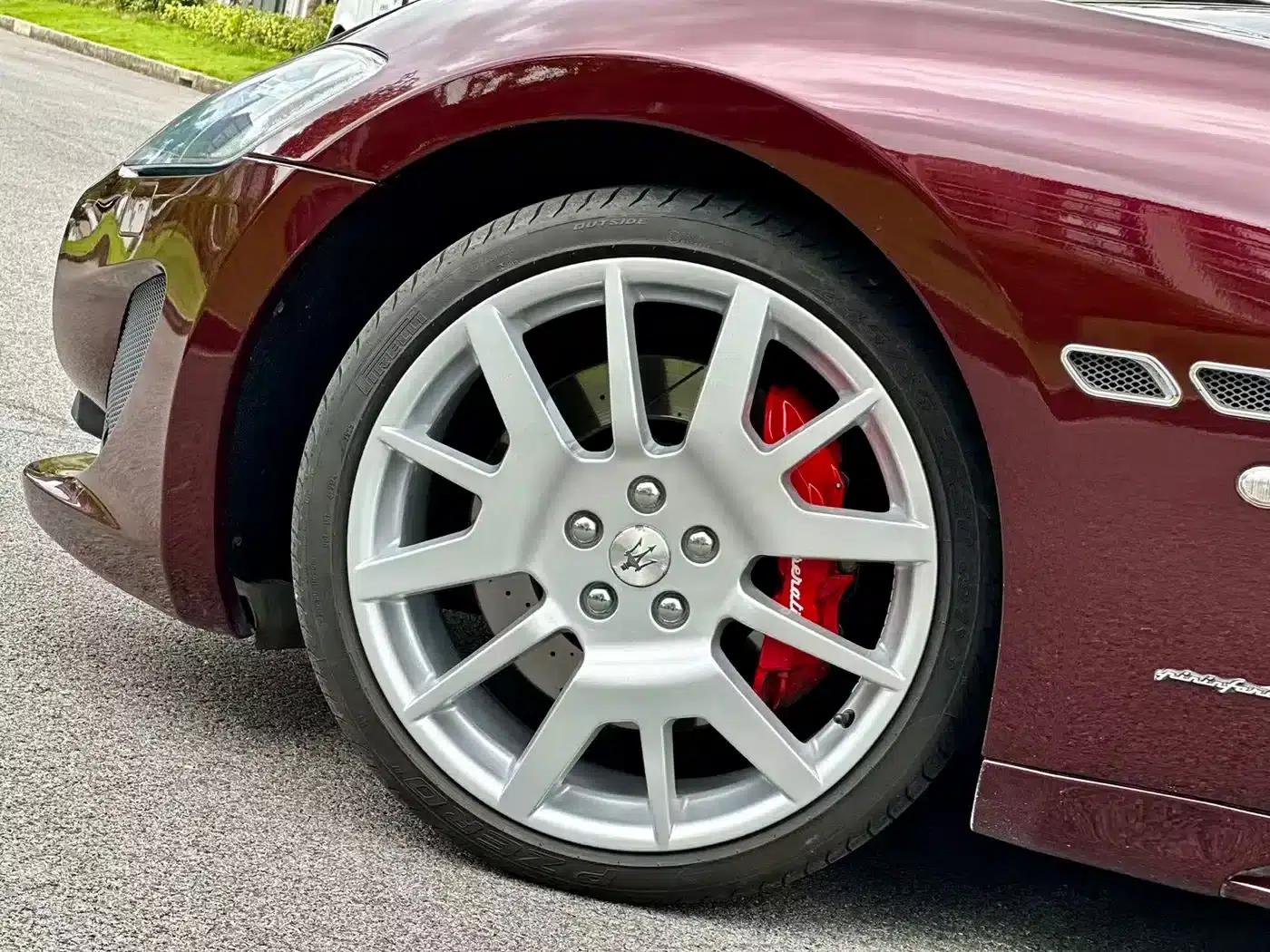2012 GranCabrio 4.7L Sport — миниатюра 14