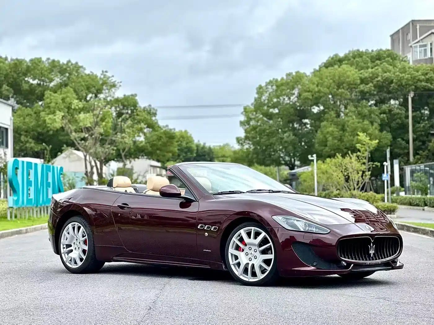 2012 GranCabrio 4.7L Sport — миниатюра 3