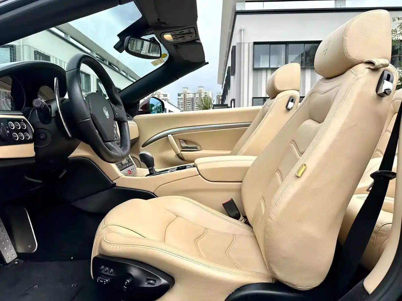 2012 GranCabrio 4.7L Sport — миниатюра 4