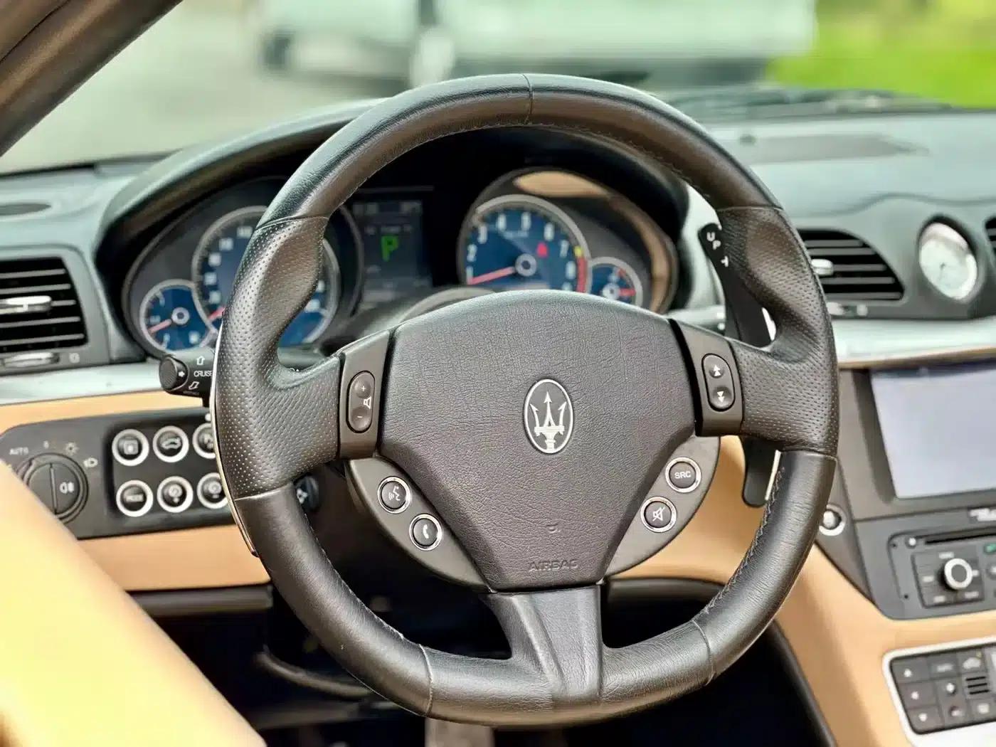 2012 GranCabrio 4.7L Sport — миниатюра 7