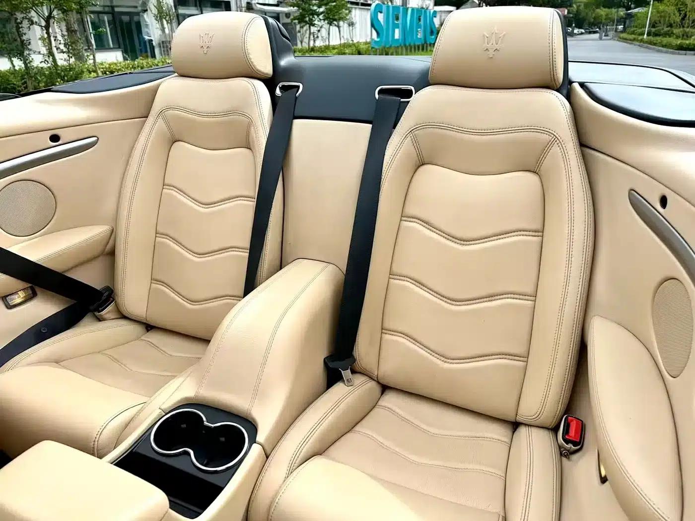 2012 GranCabrio 4.7L Sport — миниатюра 10