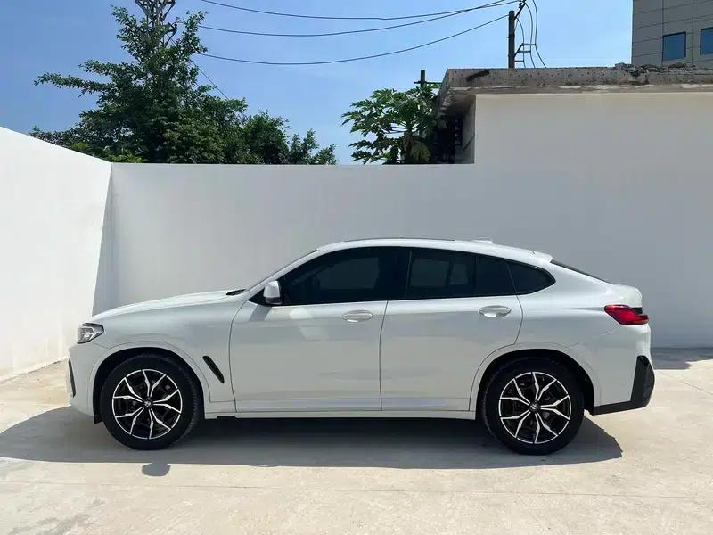 2022 BMW X4 xDrive 25i M Sport Package — миниатюра 3