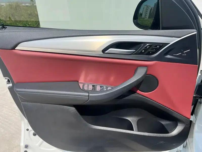2022 BMW X4 xDrive 25i M Sport Package — миниатюра 9
