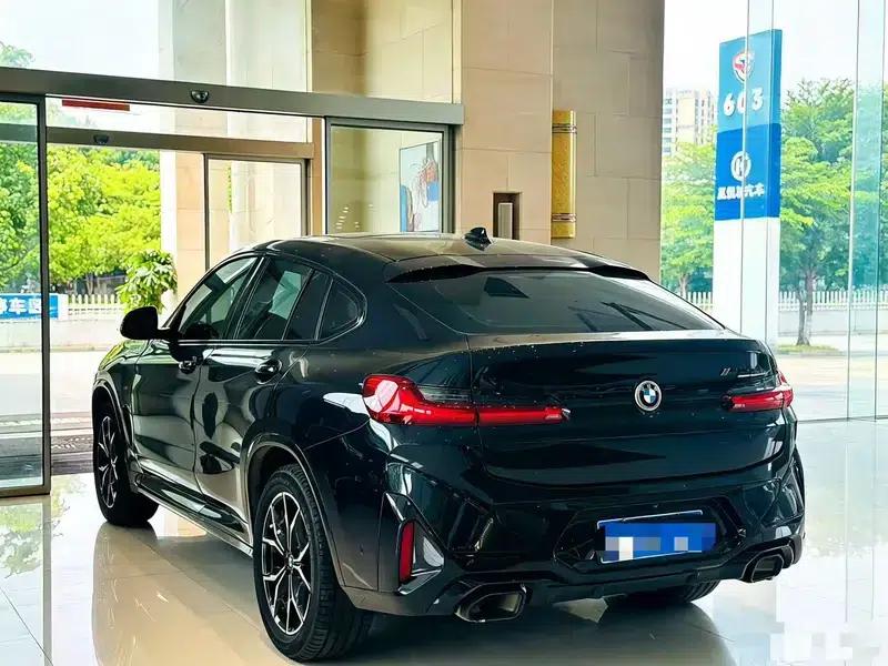 2022 BMW X4 xDrive 25i M Sport Package — миниатюра 3