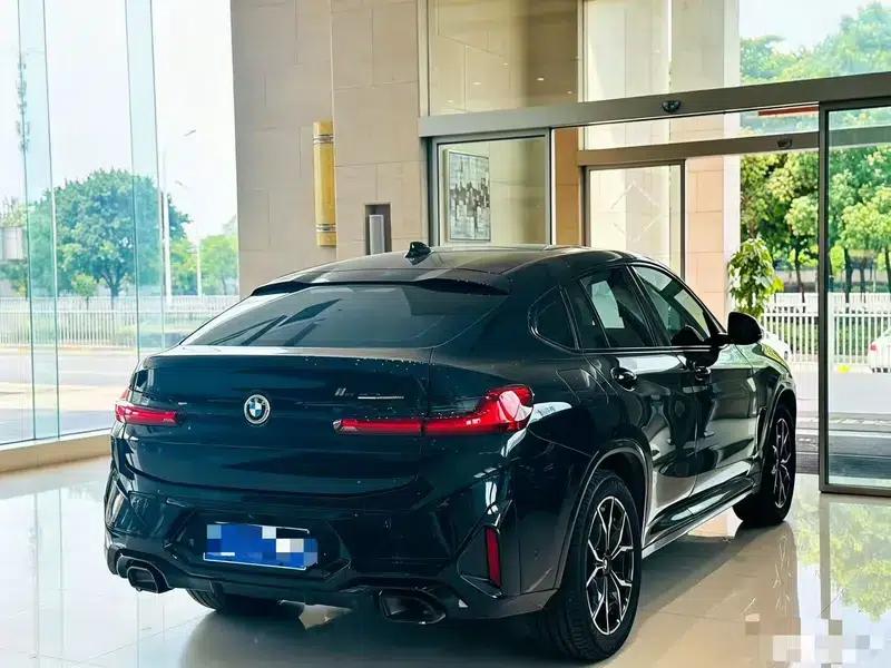 2022 BMW X4 xDrive 25i M Sport Package — миниатюра 5