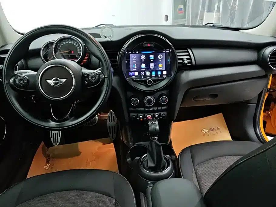 MINI 2016 1.2T ONE Pioneer — миниатюра 12