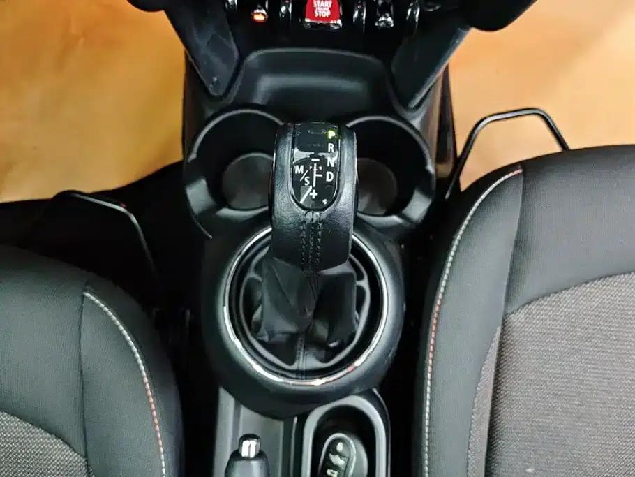 MINI 2016 1.2T ONE Pioneer — миниатюра 16