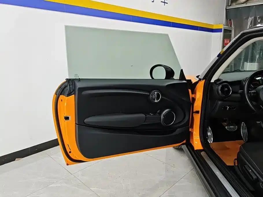 MINI 2016 1.2T ONE Pioneer — миниатюра 7