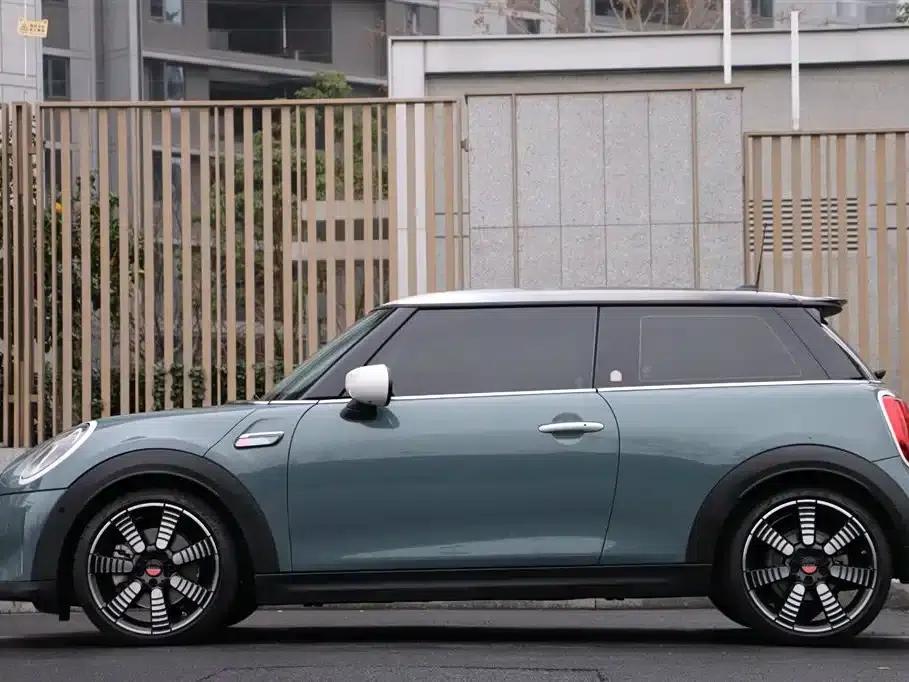 MINI 2023 2.0T COOPER S Arc Light Special Edition — миниатюра 18