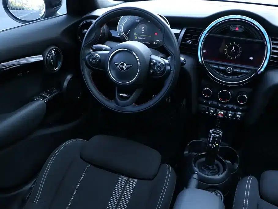 2021 MINI 1.5T COOPER Racer 5-Door Edition — миниатюра 19