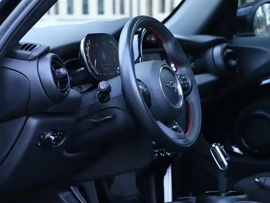 2021 MINI 1.5T COOPER Racer 5-Door Edition — миниатюра 26