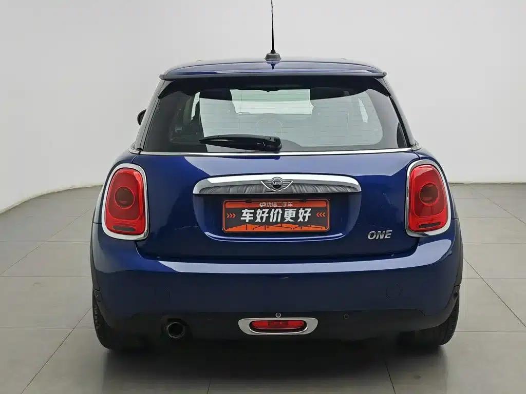 MINI 2016 1.2T ONE Pioneer — миниатюра 4