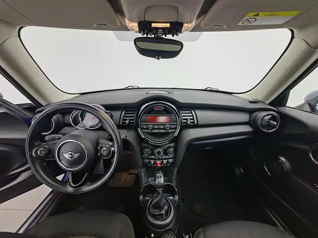 MINI 2016 1.2T ONE Pioneer — миниатюра 5