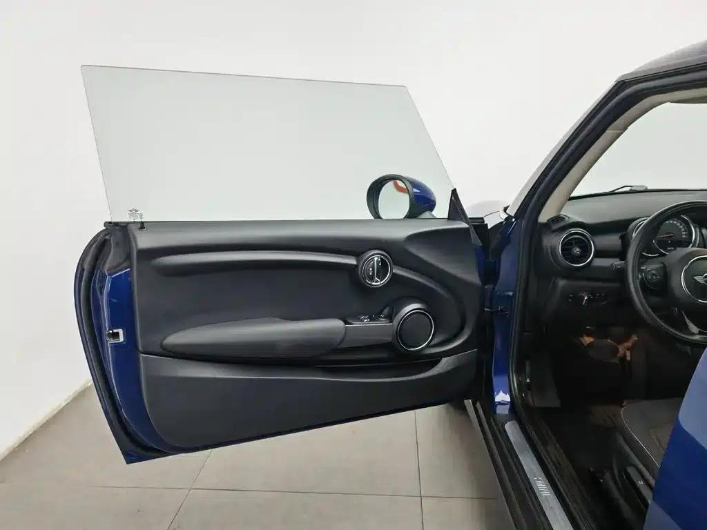 MINI 2016 1.2T ONE Pioneer — миниатюра 8