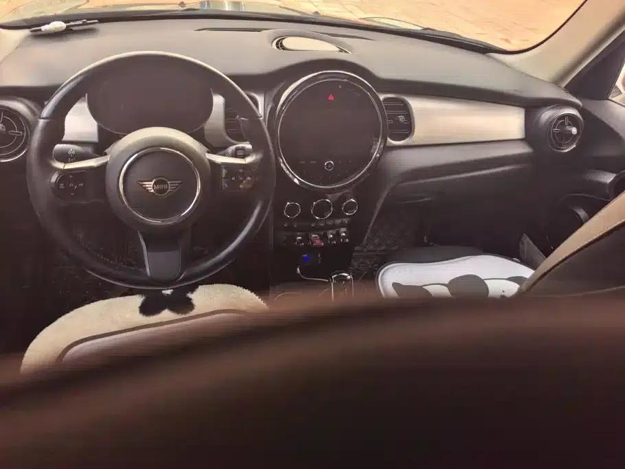 MINI 2022 Facelift 1.5T COOPER Classic 5-Door Version — миниатюра 12