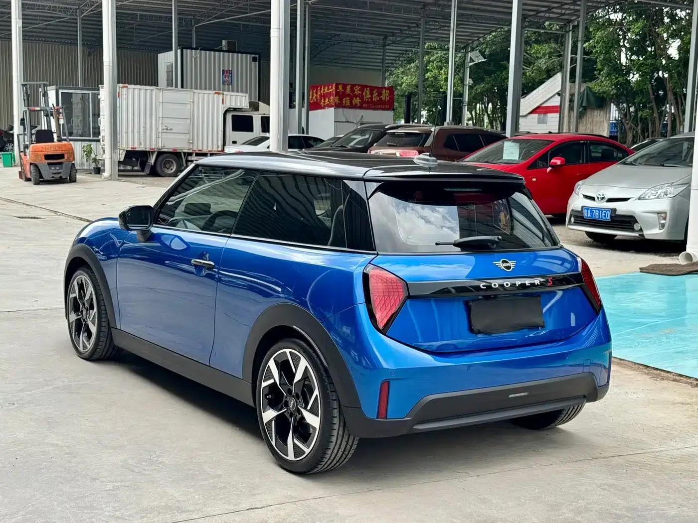 MINI 2025 2.0T COOPER S Artist 3-Door Edition — миниатюра 4