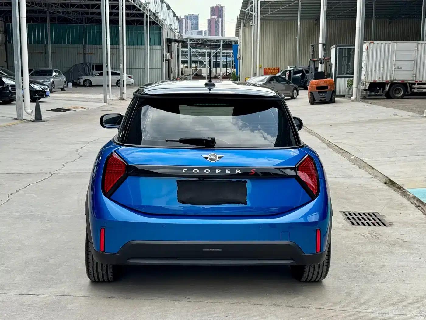 MINI 2025 2.0T COOPER S Artist 3-Door Edition — миниатюра 5