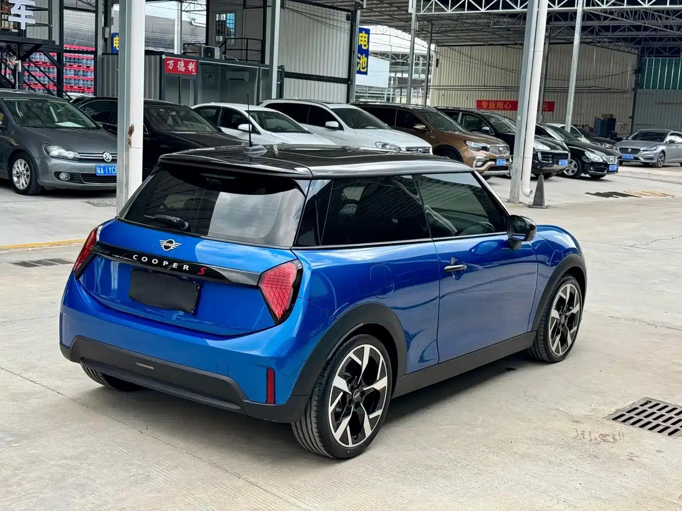 MINI 2025 2.0T COOPER S Artist 3-Door Edition — миниатюра 6