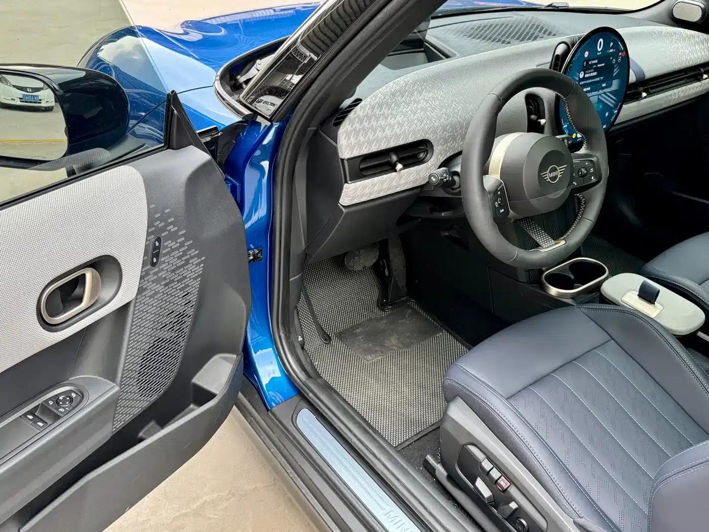 MINI 2025 2.0T COOPER S Artist 3-Door Edition — миниатюра 10
