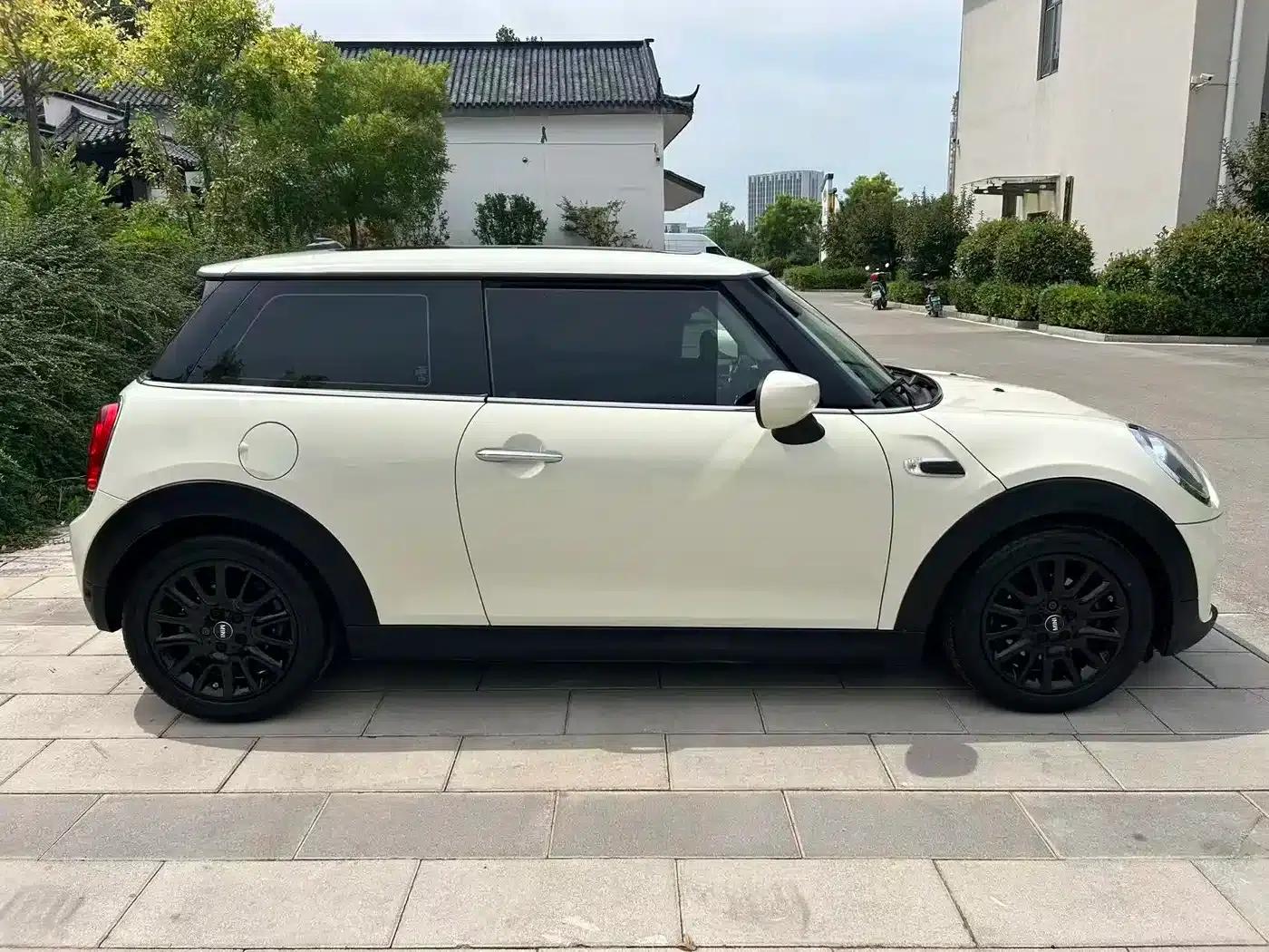 2018 MINI 1.5T ONE PLUS — миниатюра 4