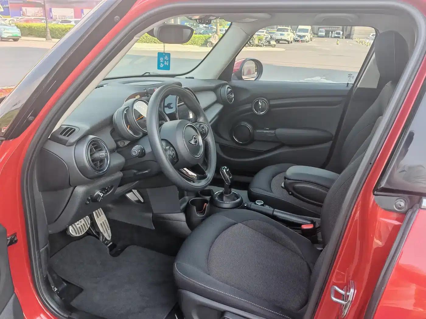 2017 MINI 1.5T COOPER Ice Blue Limited Edition (5-door version) — миниатюра 4