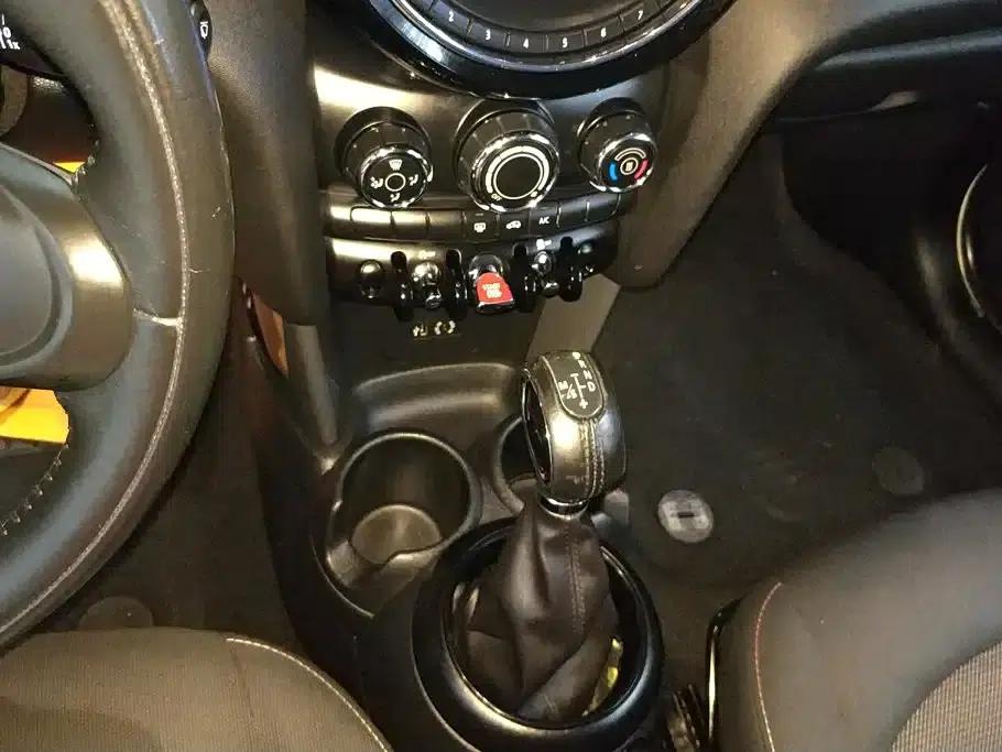 2014 MINI 1.2T ONE — миниатюра 16
