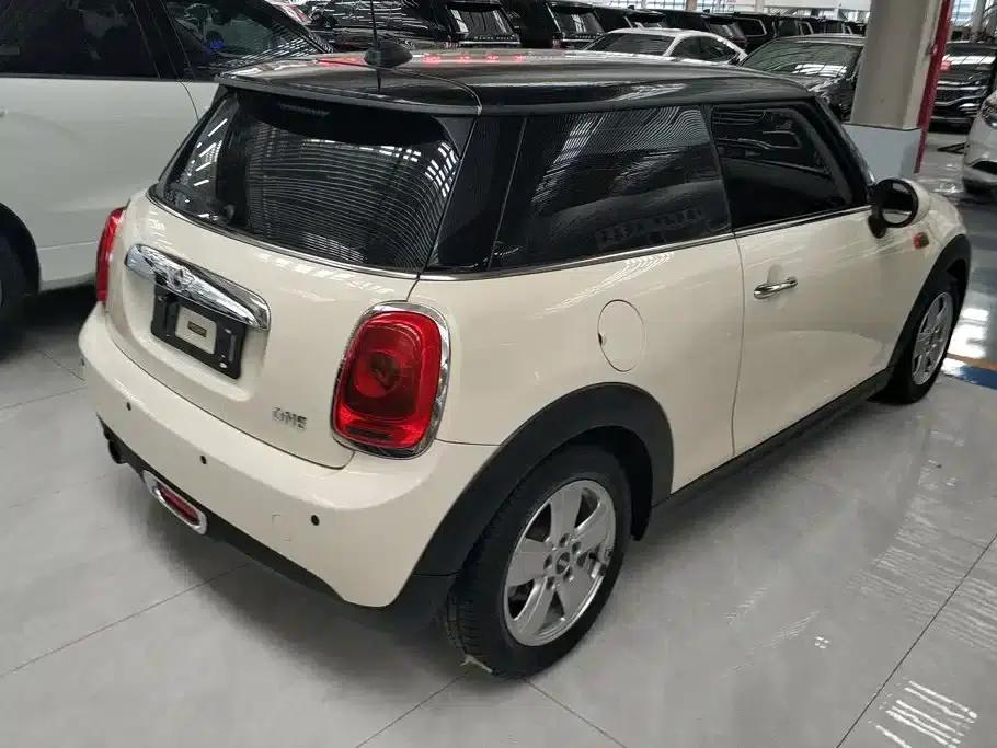 2014 MINI 1.2T ONE — миниатюра 3