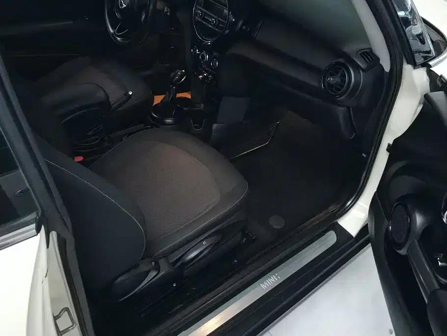 2014 MINI 1.2T ONE — миниатюра 8