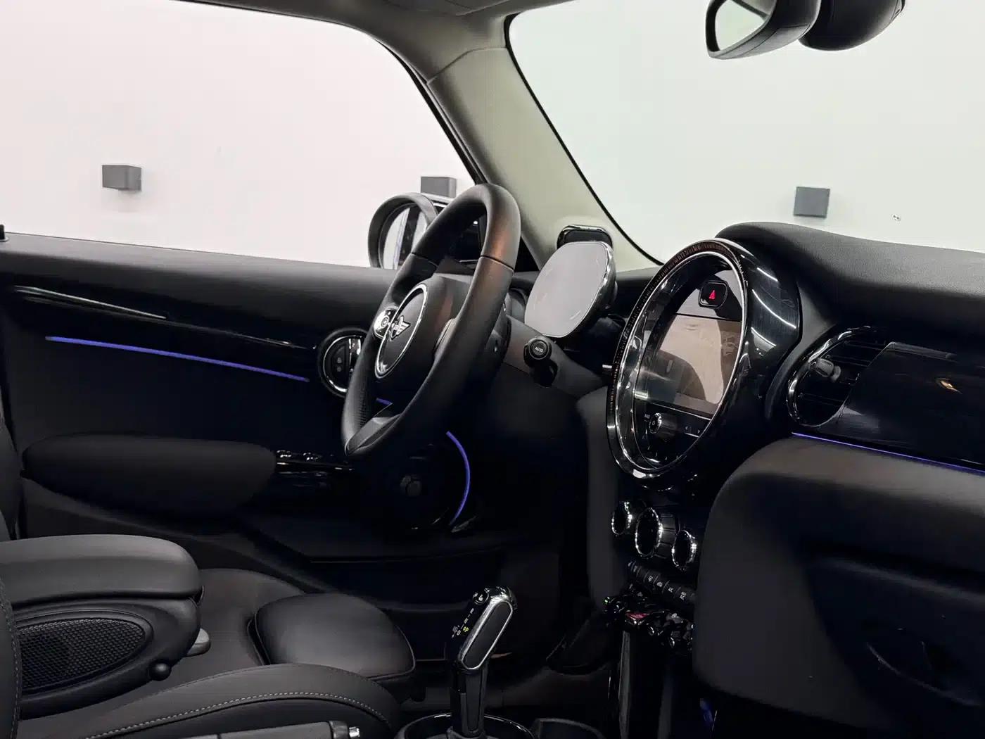MINI 2022 1.5T COOPER Artist 5-Door Edition — миниатюра 11