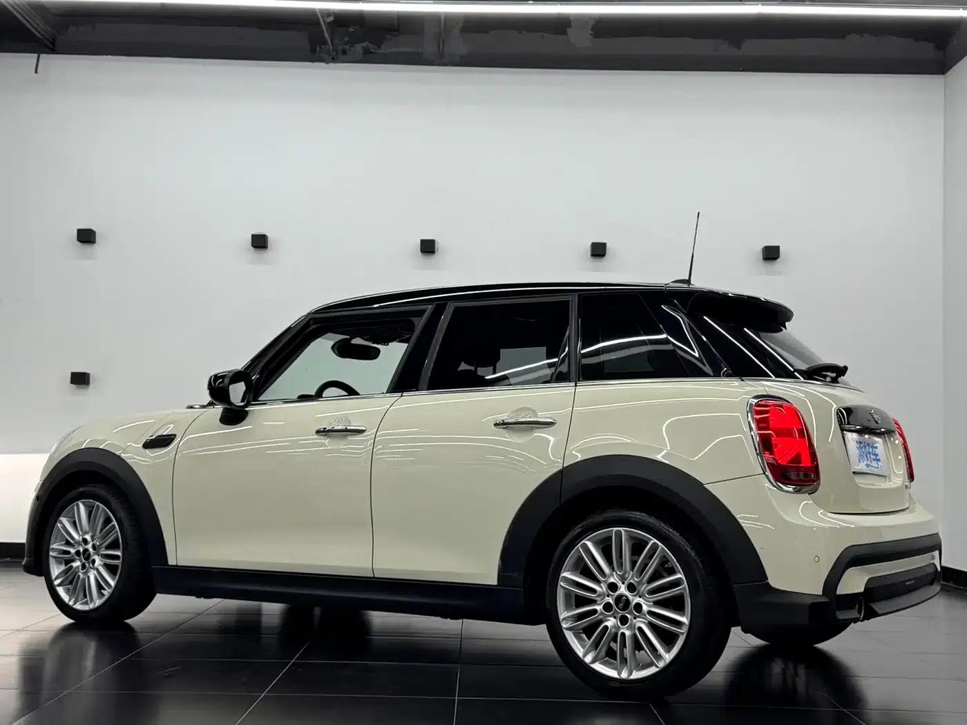 MINI 2022 1.5T COOPER Artist 5-Door Edition — миниатюра 13