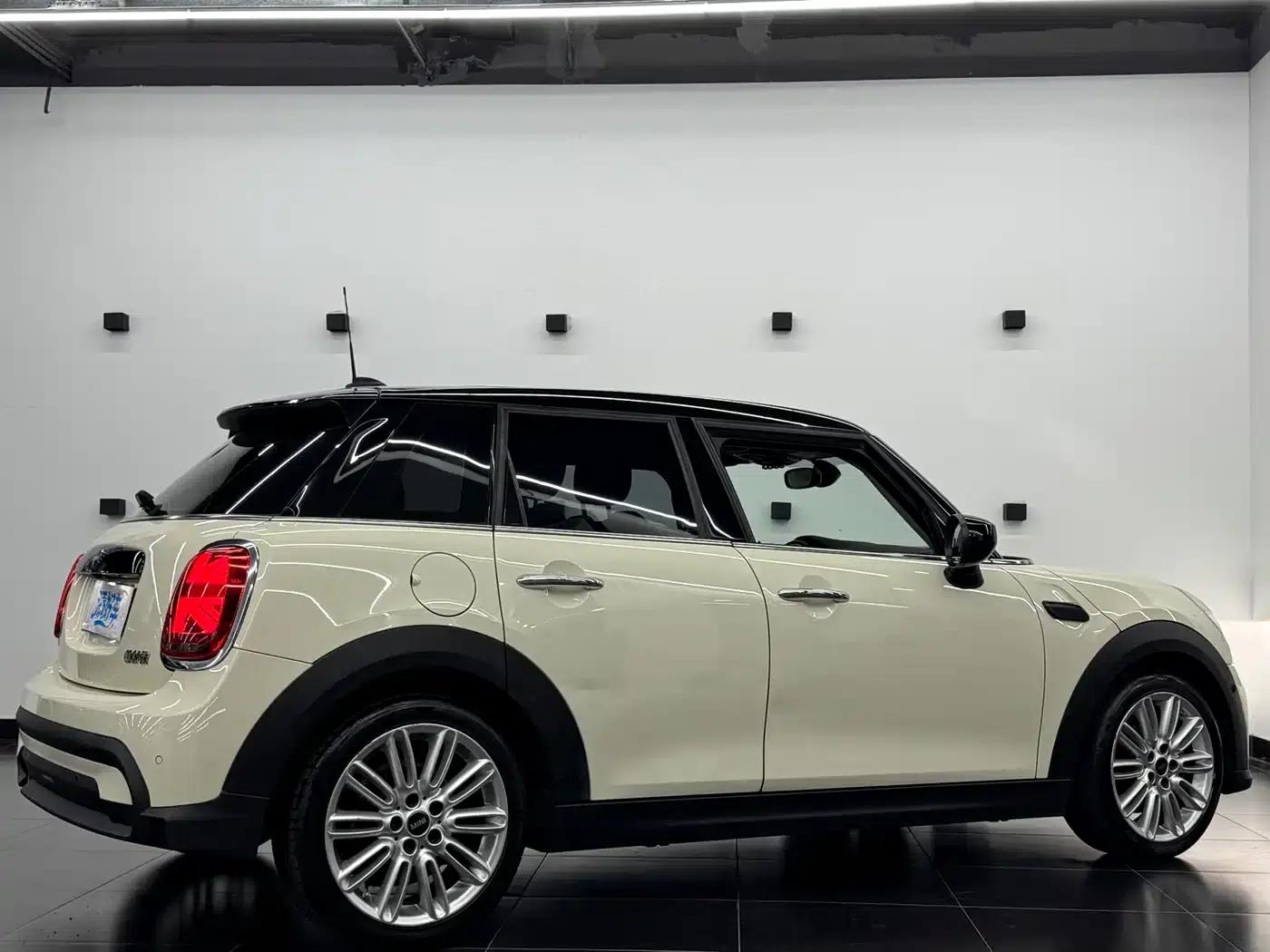 MINI 2022 1.5T COOPER Artist 5-Door Edition — миниатюра 15
