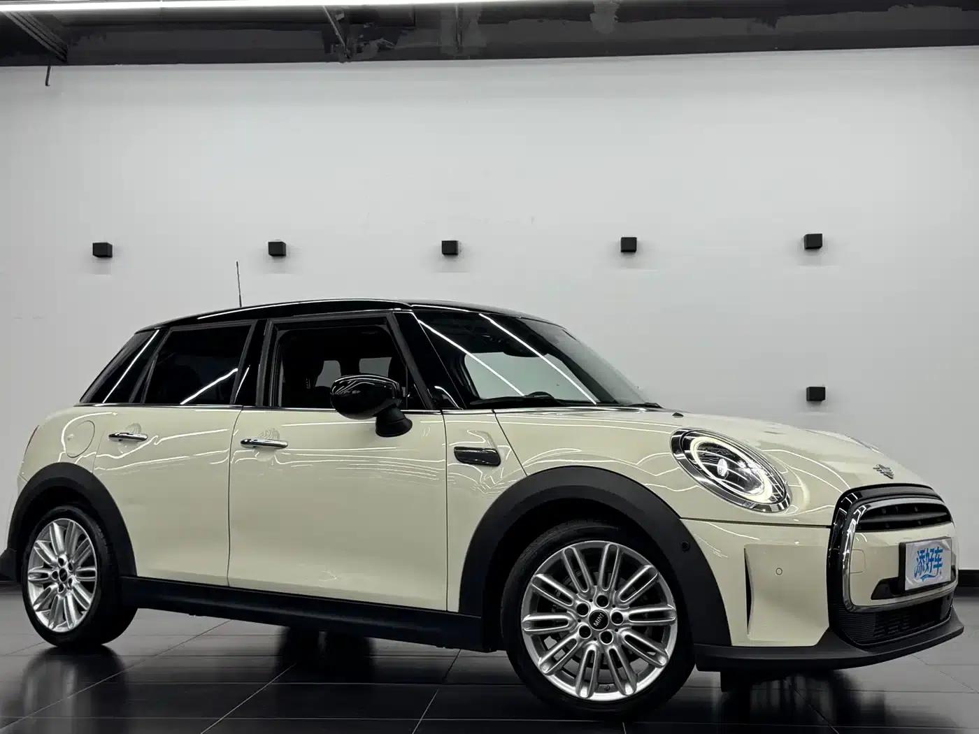 MINI 2022 1.5T COOPER Artist 5-Door Edition — миниатюра 3