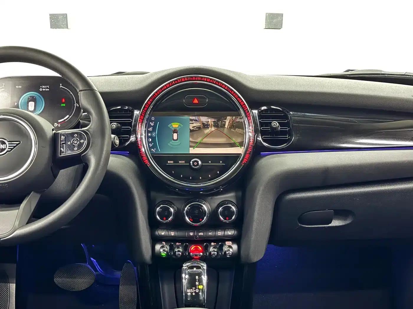 MINI 2022 1.5T COOPER Artist 5-Door Edition — миниатюра 8