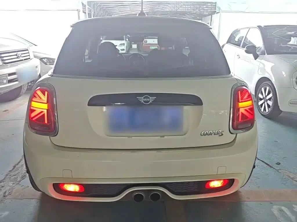 MINI 2018 2.0T COOPER S Classic — миниатюра 6