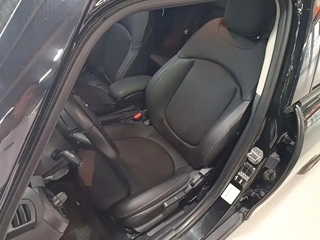 MINI 2023 Facelift 1.5T COOPER Artist 5-Door Edition — миниатюра 15