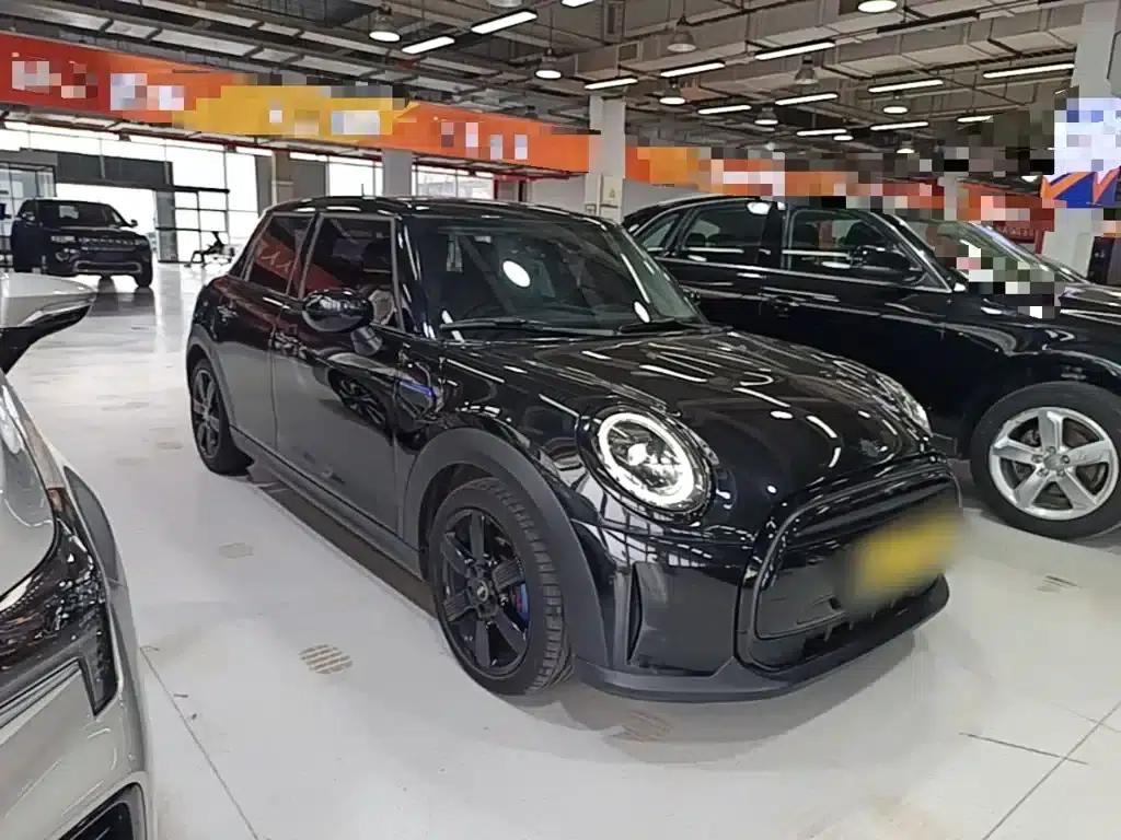 MINI 2023 Facelift 1.5T COOPER Artist 5-Door Edition — миниатюра 4