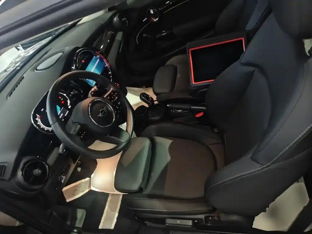 MINI 2023 Facelift 1.5T COOPER Artist — миниатюра 15