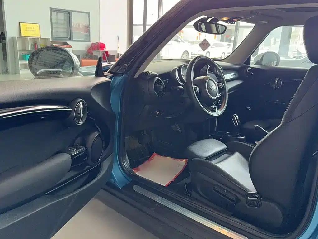 MINI 2018 1.5T COOPER Artist — миниатюра 9