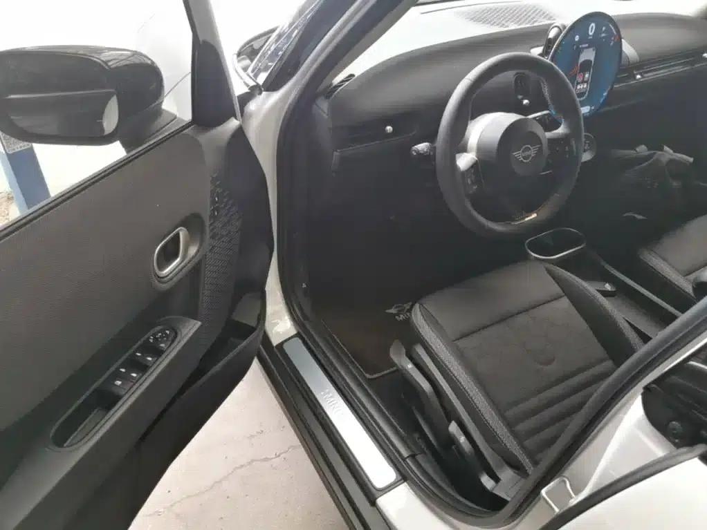 2025 MINI 1.5T COOPER Classic 5-Door — миниатюра 16
