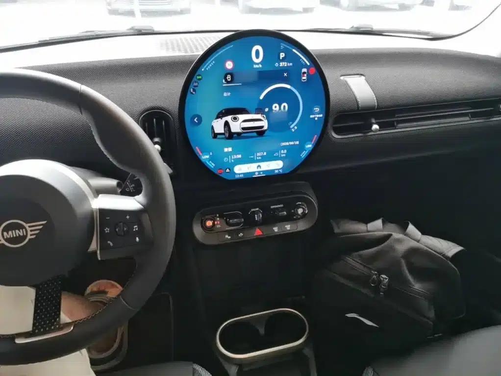 2025 MINI 1.5T COOPER Classic 5-Door — миниатюра 10