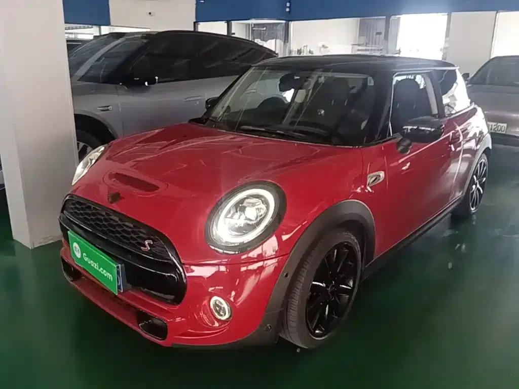 MINI 2019 2.0T COOPER S Classic — миниатюра 1