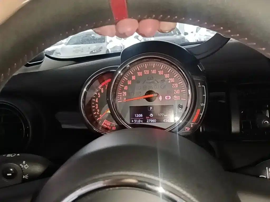 MINI 2019 2.0T COOPER S Classic — миниатюра 12