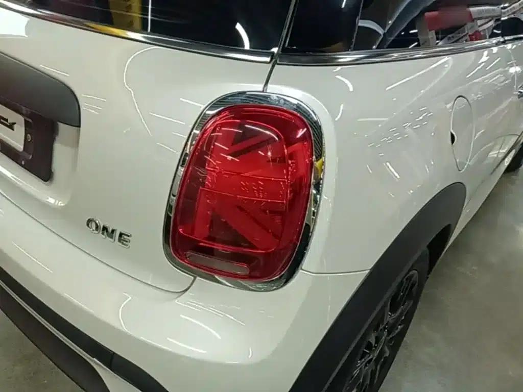 2023 MINI 1.5T ONE — миниатюра 8