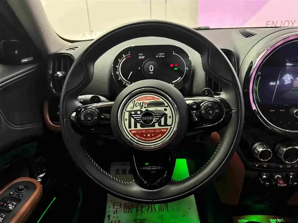 2021 MINI COUNTRYMAN 2.0T COOPER S ALL4 — миниатюра 13