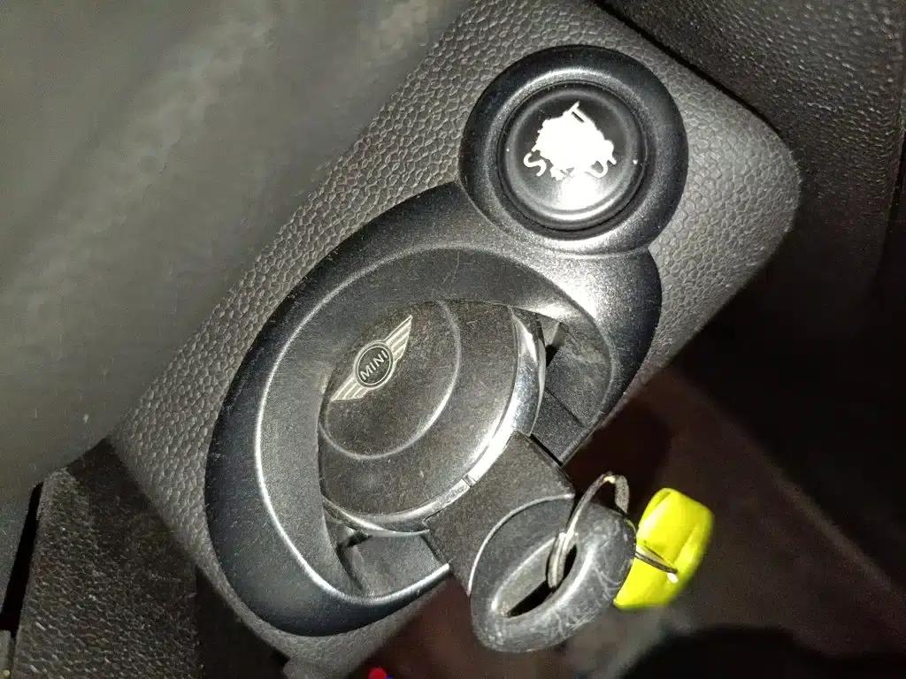 MINI COUNTRYMAN 2013 1.6T COOPER ALL4 Fun — миниатюра 17