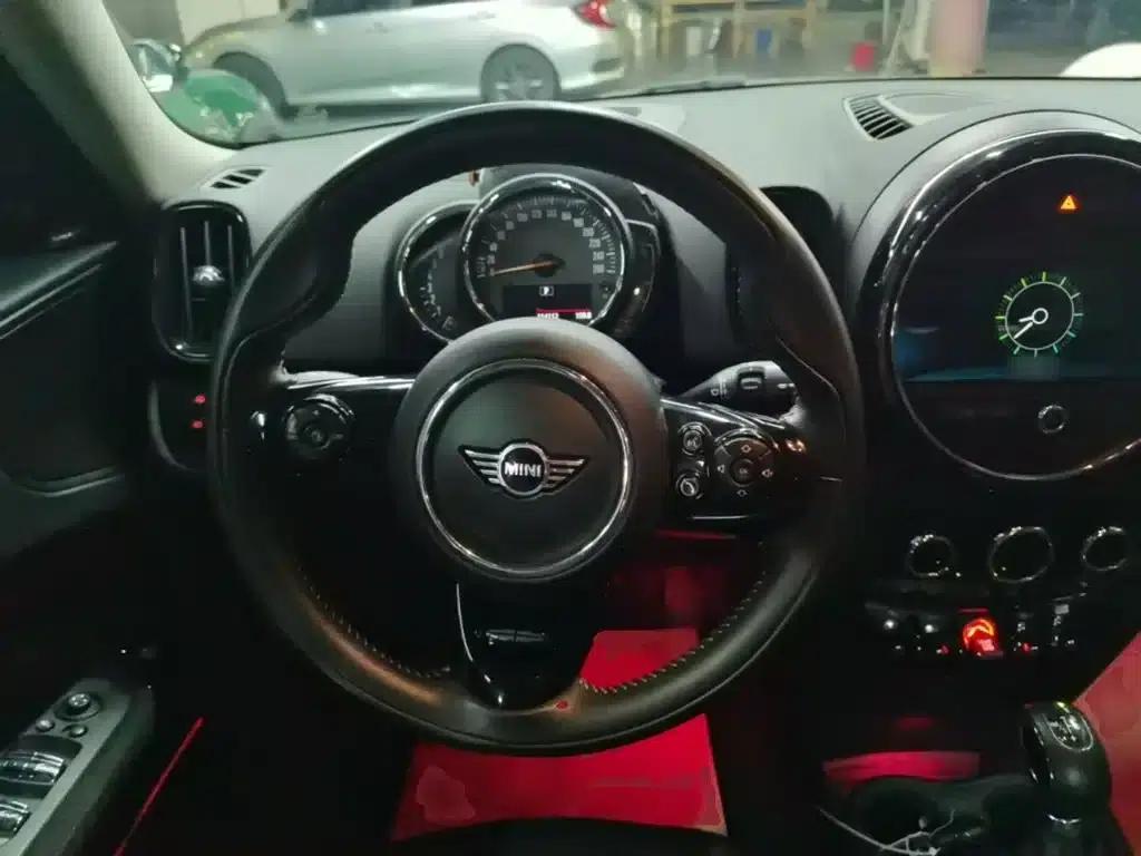 2018 MINI COUNTRYMAN 2.0T COOPER S ALL4 Artist — миниатюра 11