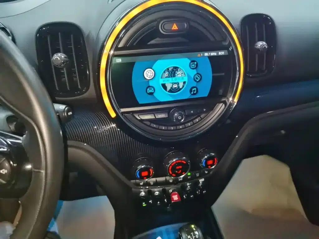 2018 MINI COUNTRYMAN 2.0T COOPER S ALL4 Artist — миниатюра 13